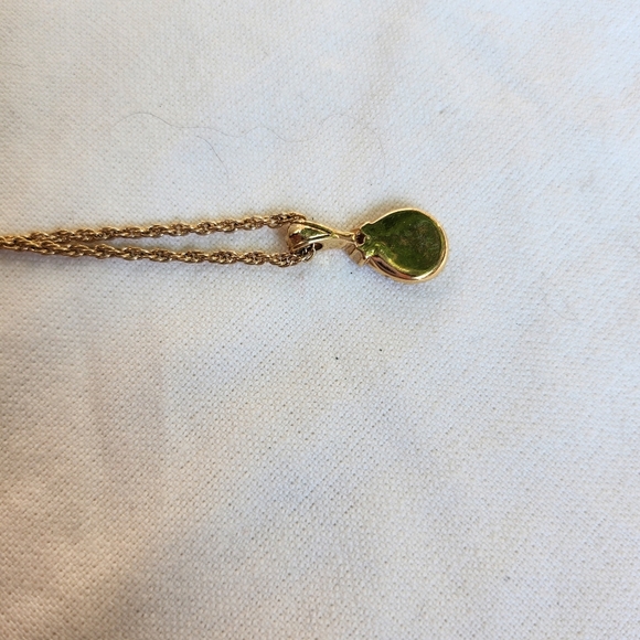 Nina Ricci Gold Tone Rhinestone pendant signed - Picture 11 of 14